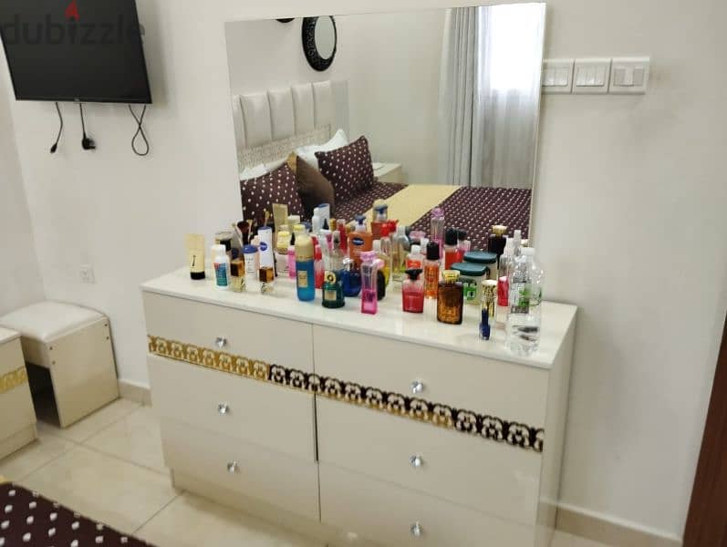 bedroom set for sell 0