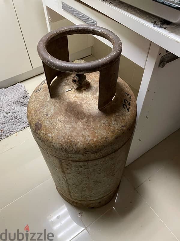 Gas cylinder 1