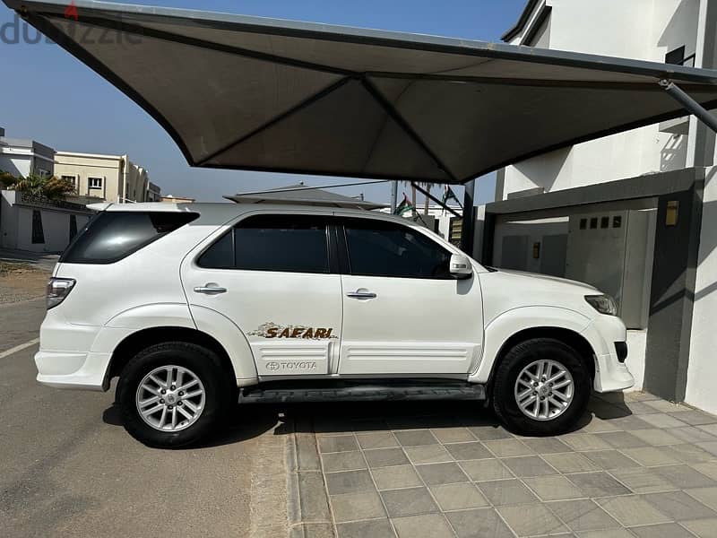 Toyota Fortuner 2013 SR5 Premium Safari 4 Cylinder 0