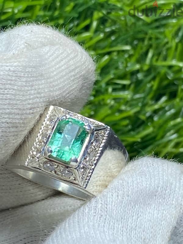 Emerald (زمرود) 1.5cts approx 4