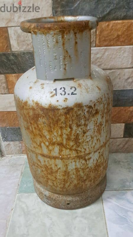 Gas cylinder small 13.2 kg for picnic and kitchen use 1