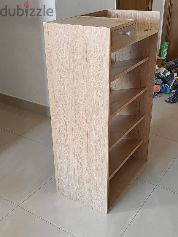 Shoe Rack in Good condition. 2