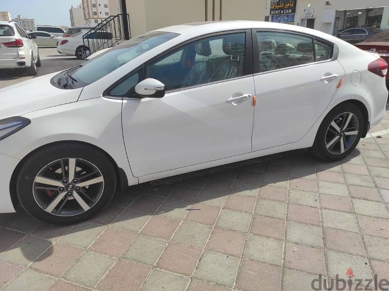 KIA cerato for rent - Monthly rent 8 OMR 4