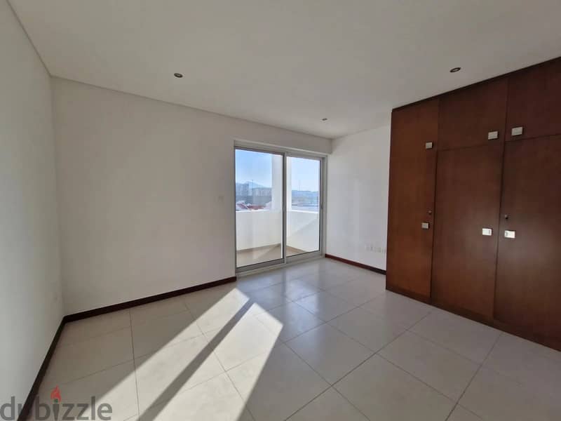 Beautiful 3+1 BR Duplex Apartment Available for Rent in Madinat Al Sul 7