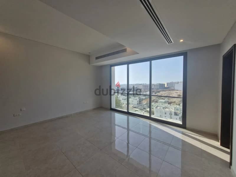 3 + 1 Modern Villa for Rent – Qurum Heights 7