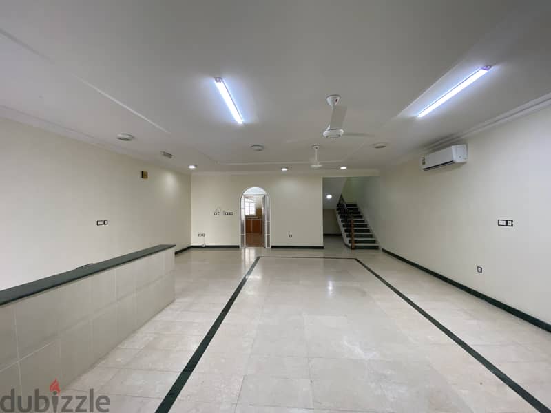 2Me3-Nice 4BHK Villa For Rent in North Ghubrah 1