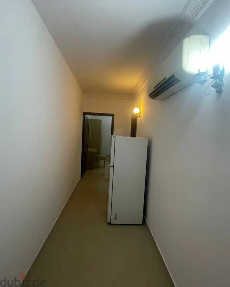 studio for rent in very excellent location, close to all services avai 9