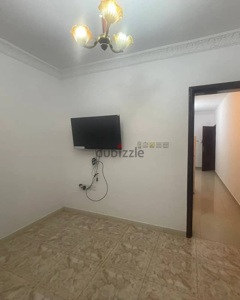 studio for rent in very excellent location, close to all services avai 13