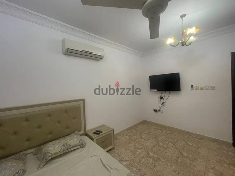 studio for rent in very excellent location, close to all services avai 4