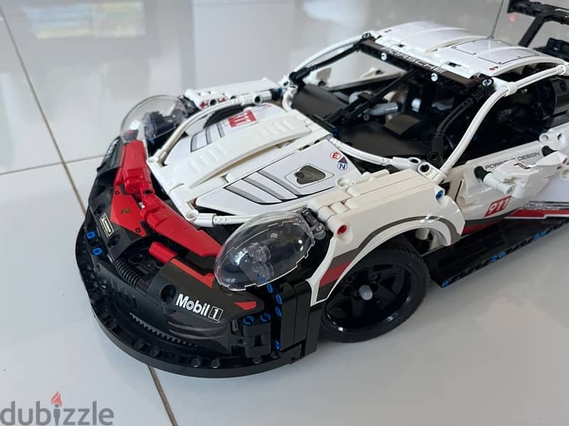 Lego Porsche 911 assembled 0