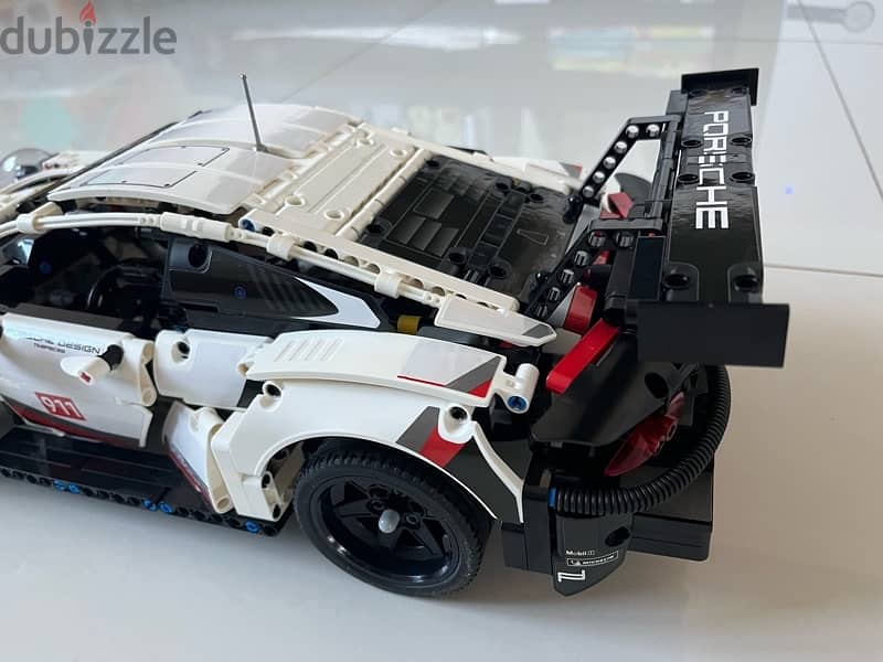 Lego Porsche 911 assembled 1