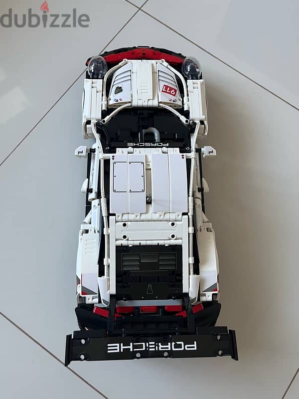 Lego Porsche 911 assembled 6