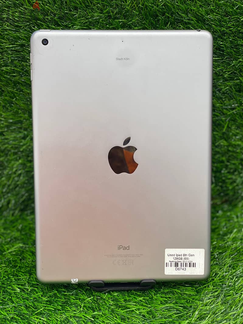 APLLE IPAD 6th GEN 128GB STORAGE 9.7" INCHES SCREEN 1