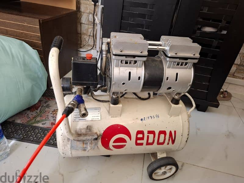 Good Condition Air Compressor small size 0