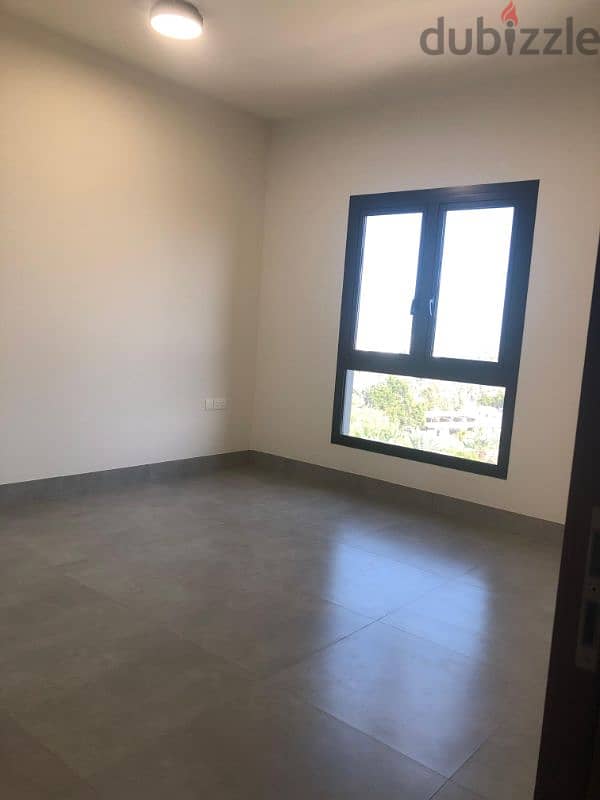 شقة للإيجار (التفاصيل في الوصف) Flat for rent (details in description 5