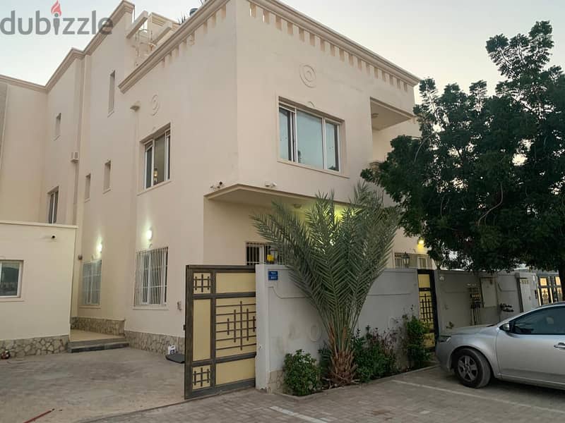 4 bhk very beautiful villa for rent located al maabella 0