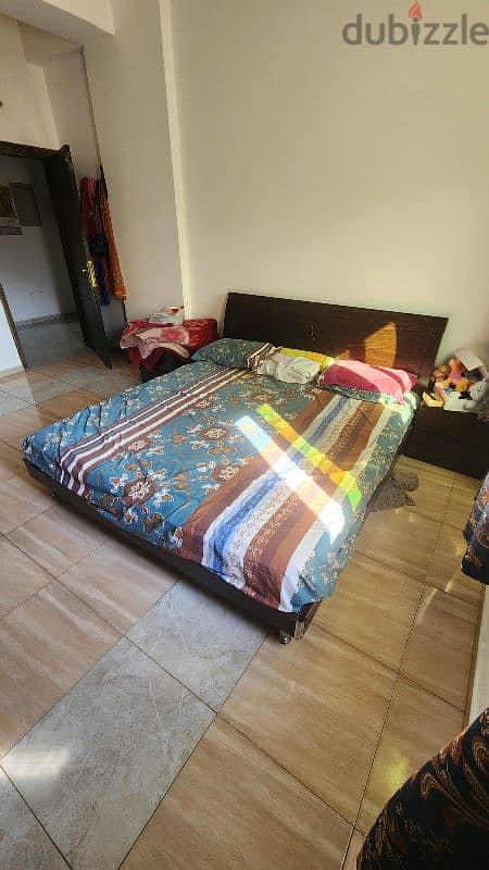 180 x 200 Bed without Mattress + 2 side tables 2