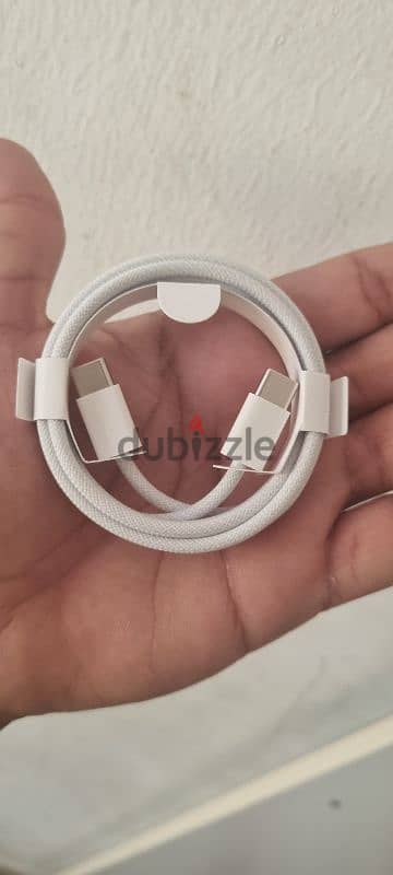 apple original cable not used 1