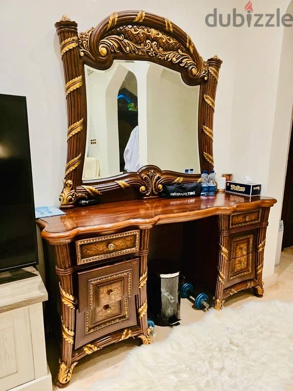 Bedroom set for sale Free fittings within Muscat 2