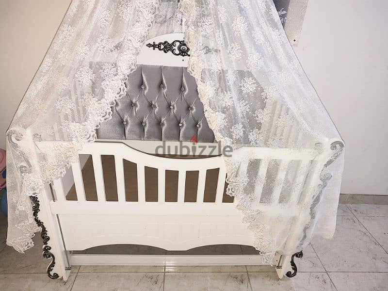 LUXURY WOODEN CONVERTIBLE BABY BED 4