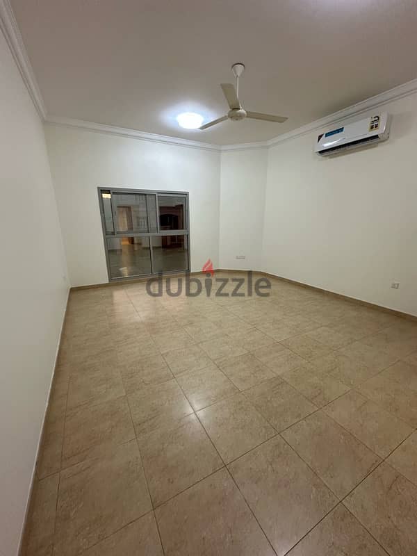 فيلا للإجار في بوشر حي المنى  villa for rent in bousher 13