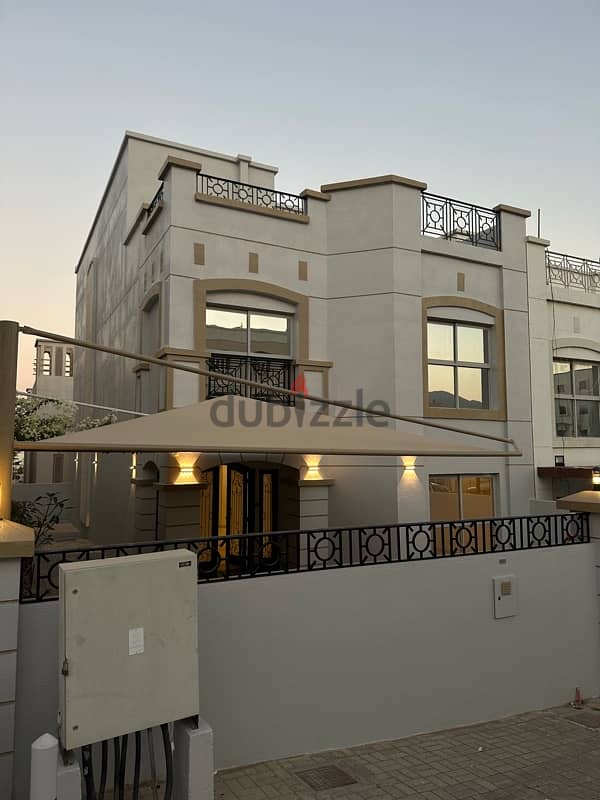 فيلا للإجار في بوشر حي المنى  villa for rent in bousher 17