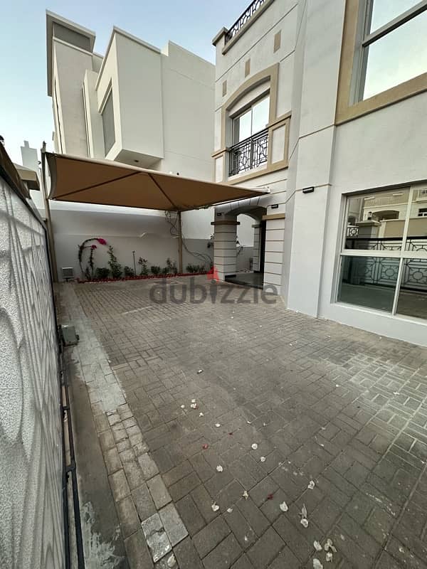 فيلا للإجار في بوشر حي المنى  villa for rent in bousher 19