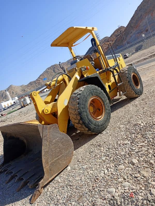 komatsu-320 wheel loader. model 2007 for sale 4