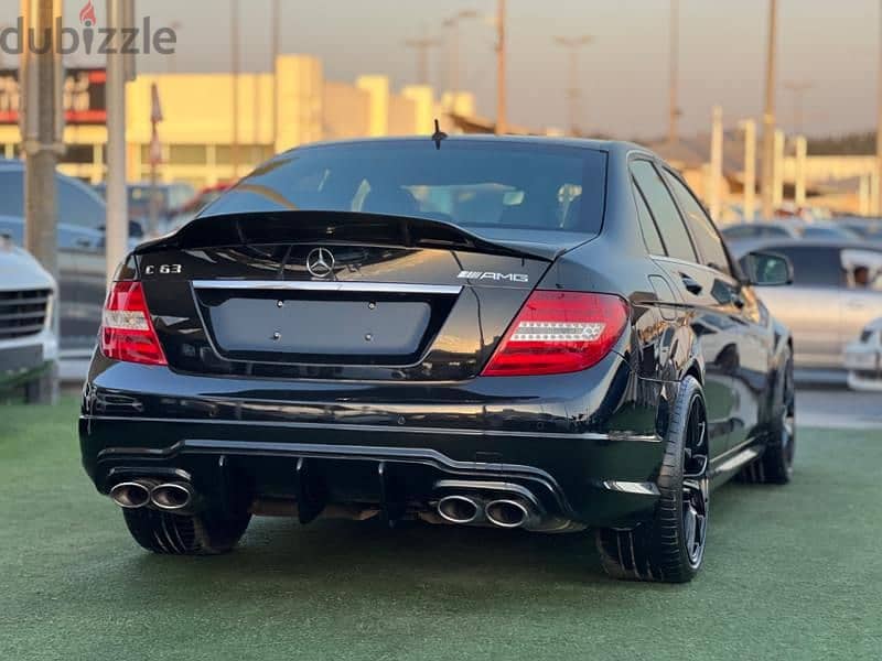 C63 AMG body kit for 2012 to 2014 W204 mercedes Benz 1