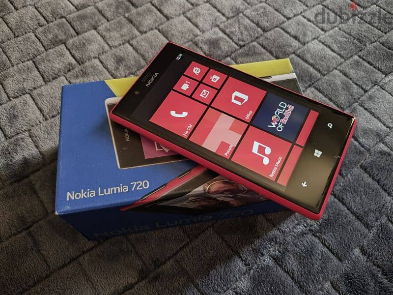 Nokia Lumia 720 Red Like Brand New 7