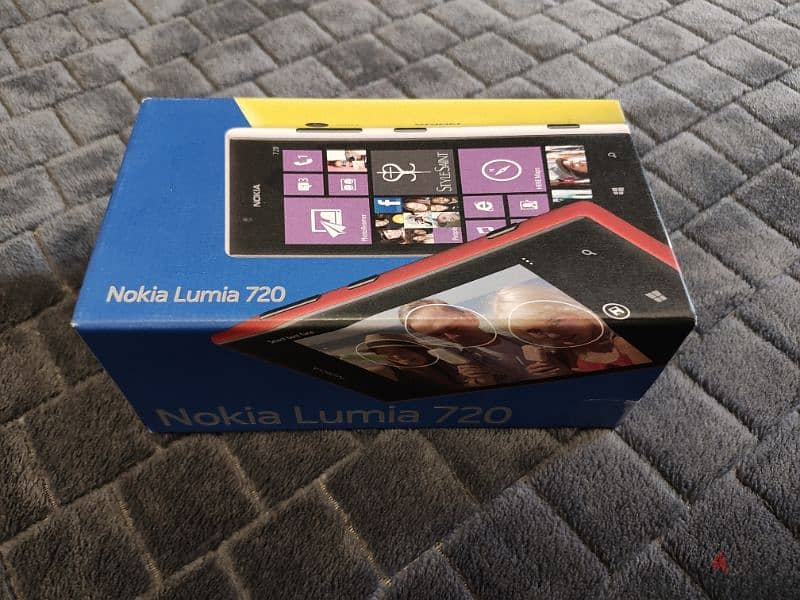 Nokia Lumia 720 Red Like Brand New 10