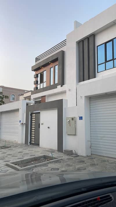 Villa  For Sale In Al Amerat phase 5