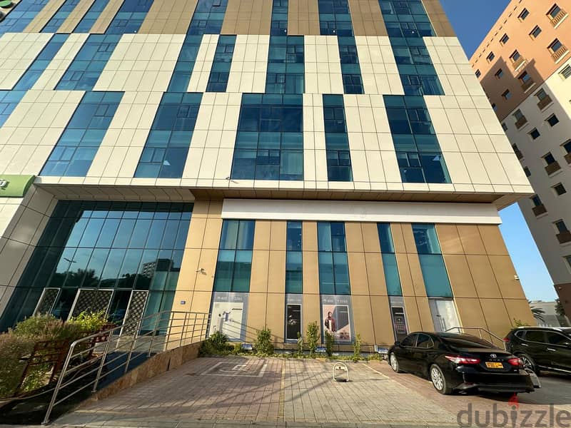 330 SQM Showroom for Rent at Azaiba with Amenities Nearby 9