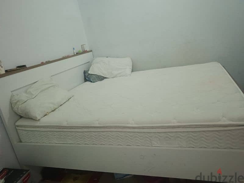 bed and mattress , queen size 1