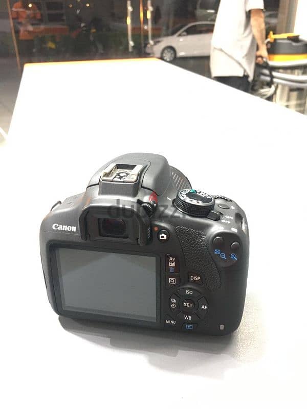 Canon EOS 1200D 2