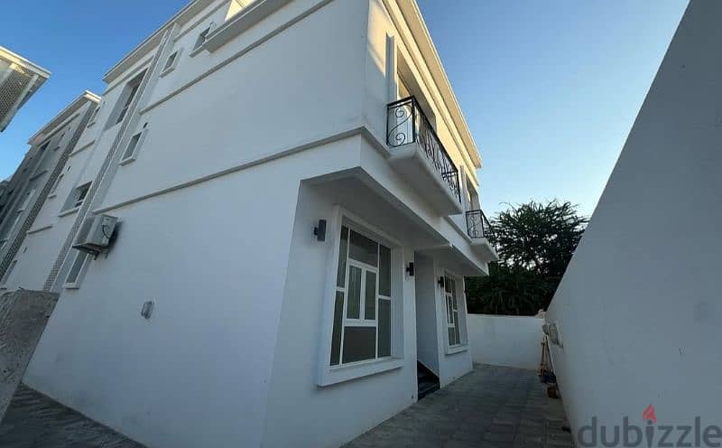 6 BHK compound villa for rent in Al hail north near Al mouj 1