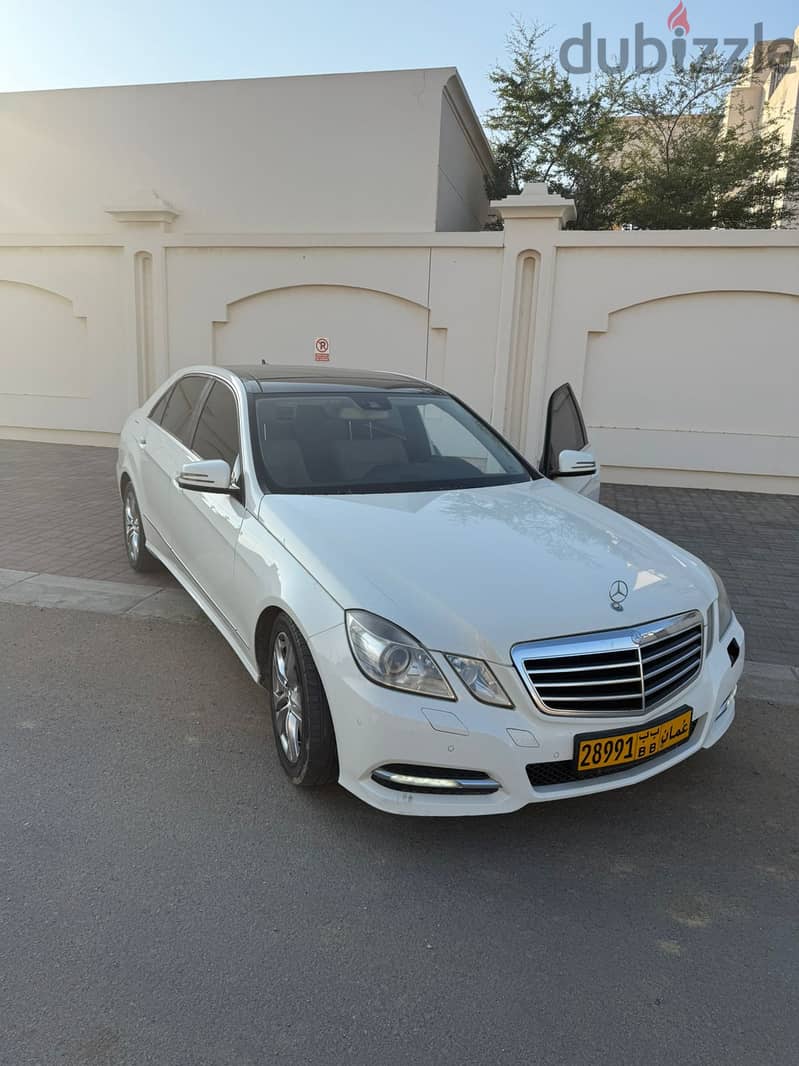 Mercedes-Benz E300 2011 full optine Gcc car 0