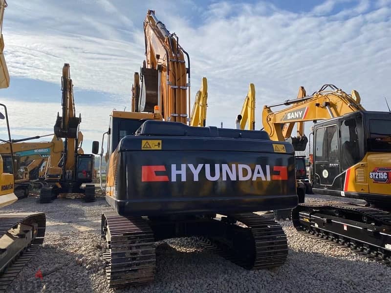 Hyundai 220 9s excavator 2