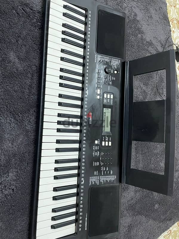 Yamaha PSR-E363 with power adaptor and holder 0