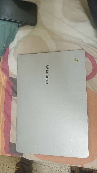 Samsung chrome book 0