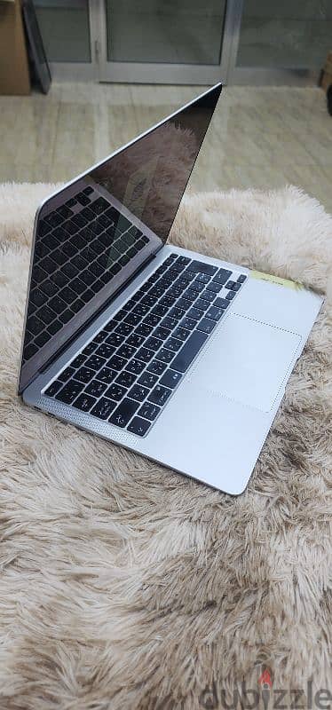 MacBook Air 2020 i7 3