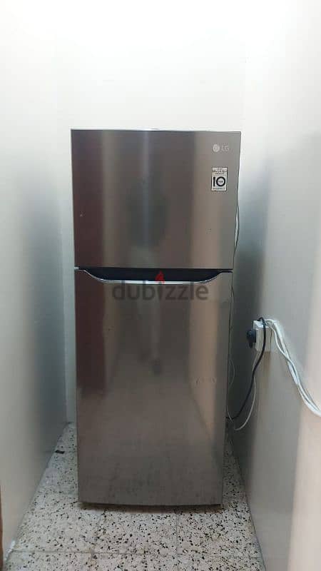 Good condition of refrigerator 0