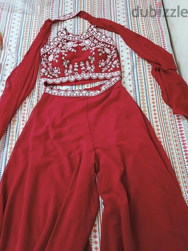 new fashionable dress for sale 38size . 1