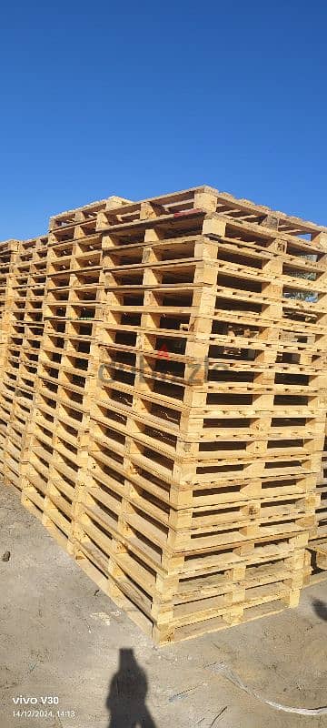 we have all kinds pallets and boxes sale