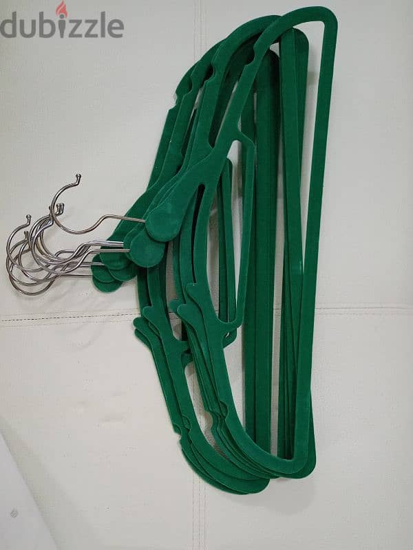 Clothes Hangers coated in Velvet fabric 1