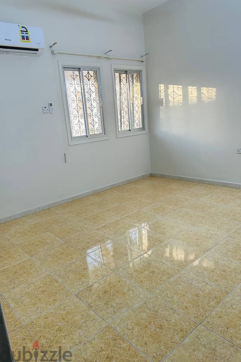 VILLA FOR RENT IN QURM WHATSAPP ME 98850159 OR BELOW MENTIONED NUMBER 0