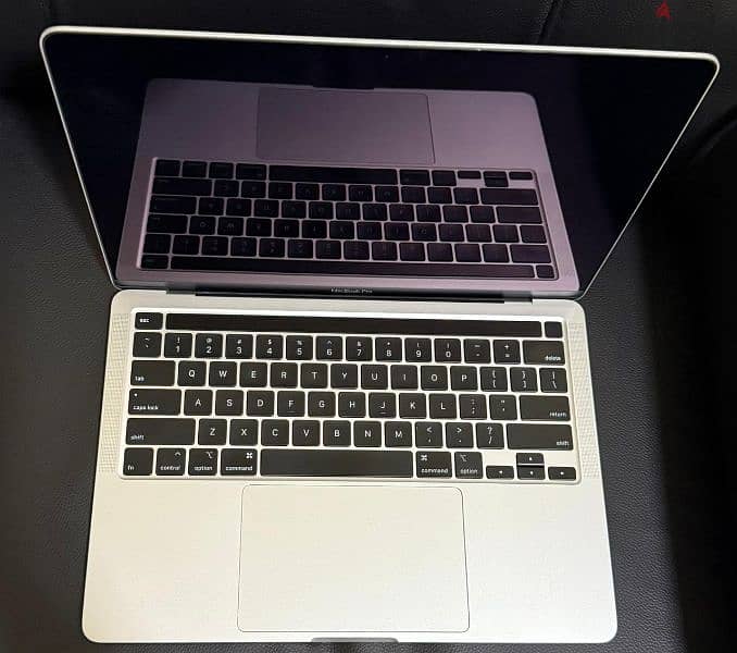 MacBook Pro 13 inch 2020 i7 32GB Ram 2020 Model 0