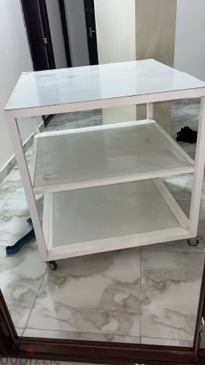 ALUMINUM TABLE