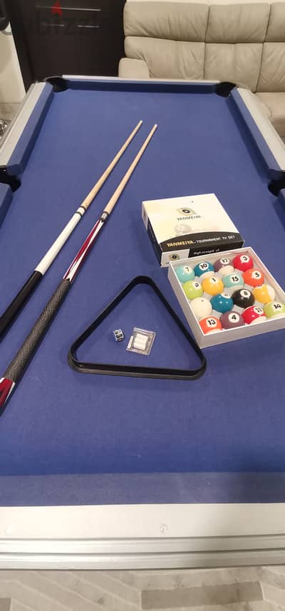 Billiard table with accesories