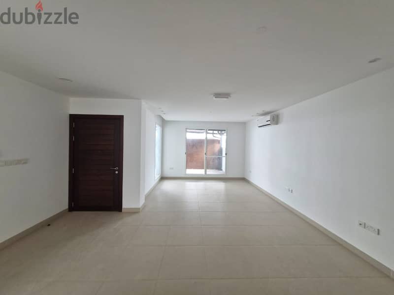 4 BR + Maid’s Room Villa in Al Bustan Close to the Beach 2